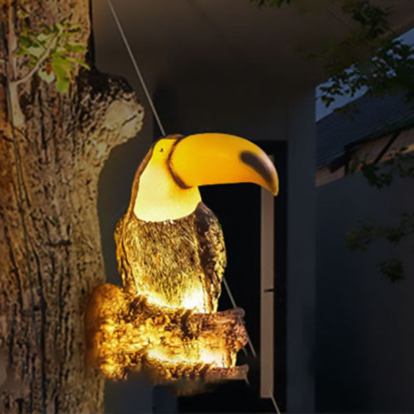 Decorative Solar Animal Garden Light – Owl / Chameleon / Toucan / Raccoon – (1 LED)