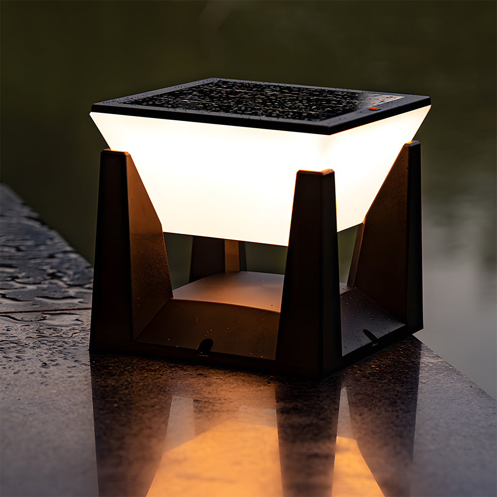 Solvra Solar Outdoor Lamp for Wall and Floor Use