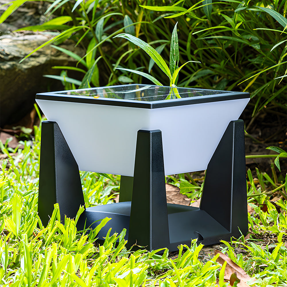 Solvra Solar Outdoor Lamp for Wall and Floor Use