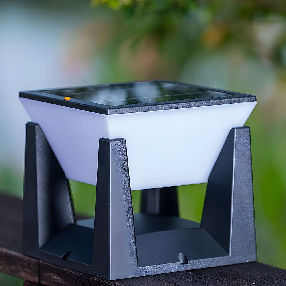 Solvra Solar Outdoor Lamp for Wall and Floor Use