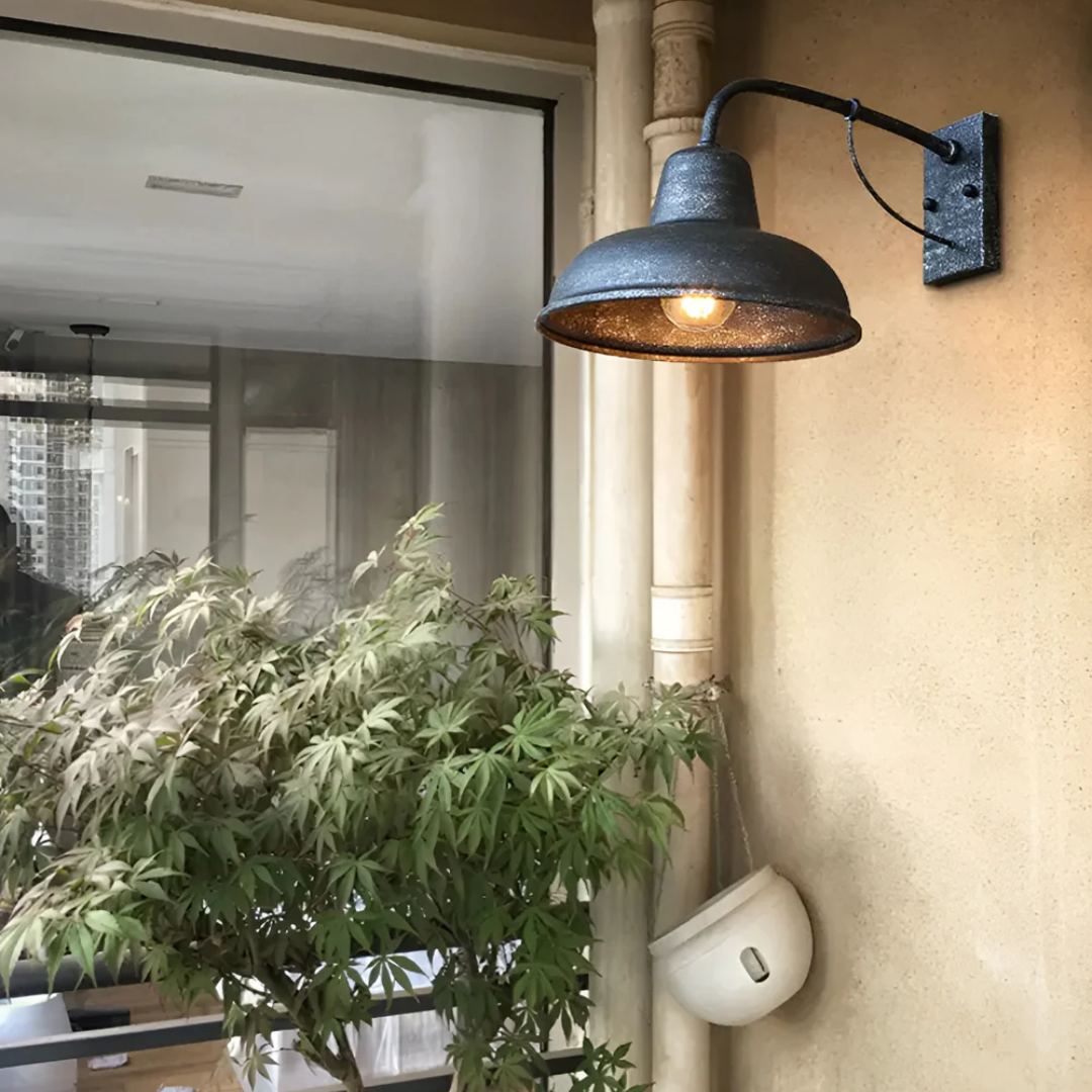 Lyvix - Industrial Outdoor Wall Lamp