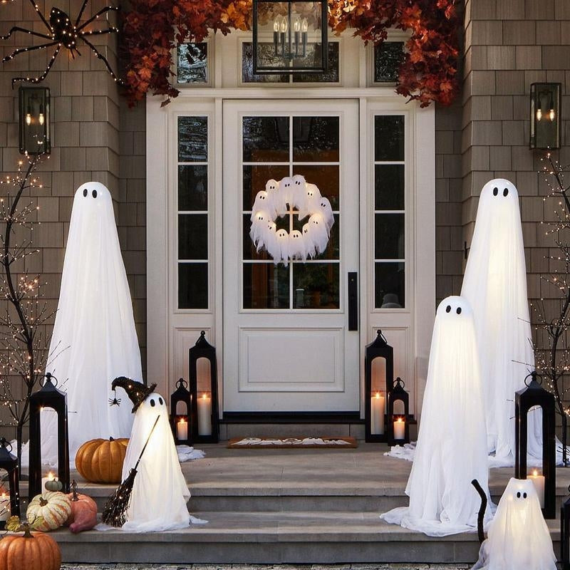 Light-Up Ghost Halloween Wreath with 12 LED Ghosts