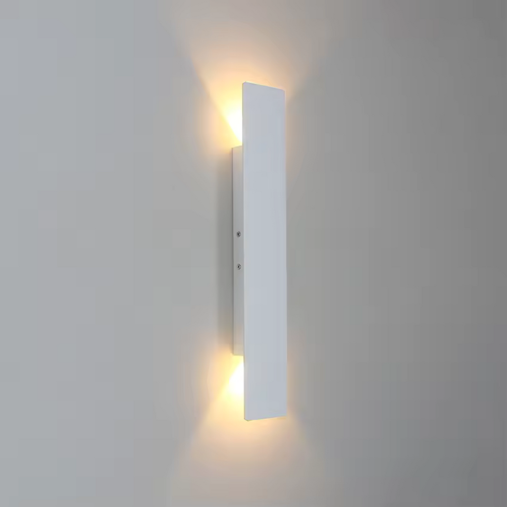 Xyrov - Weather-Resistant Aluminum Wall Lamp