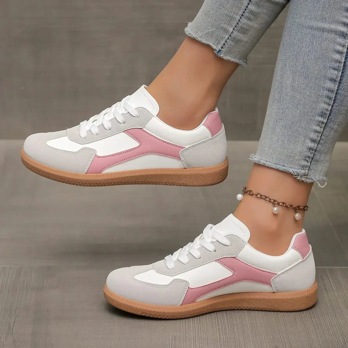 Women's Leather Sneakers - Classic Low-Top Shoes with Gum Sole