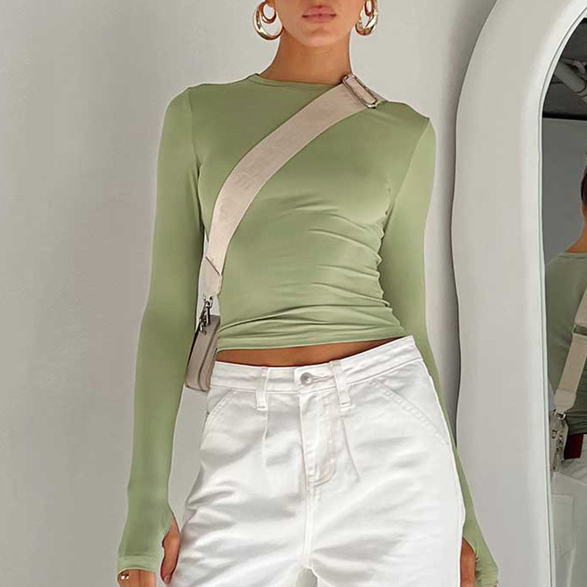 Women's Long Sleeve Crop Top – Ruched Stretch Fit with Thumbholes