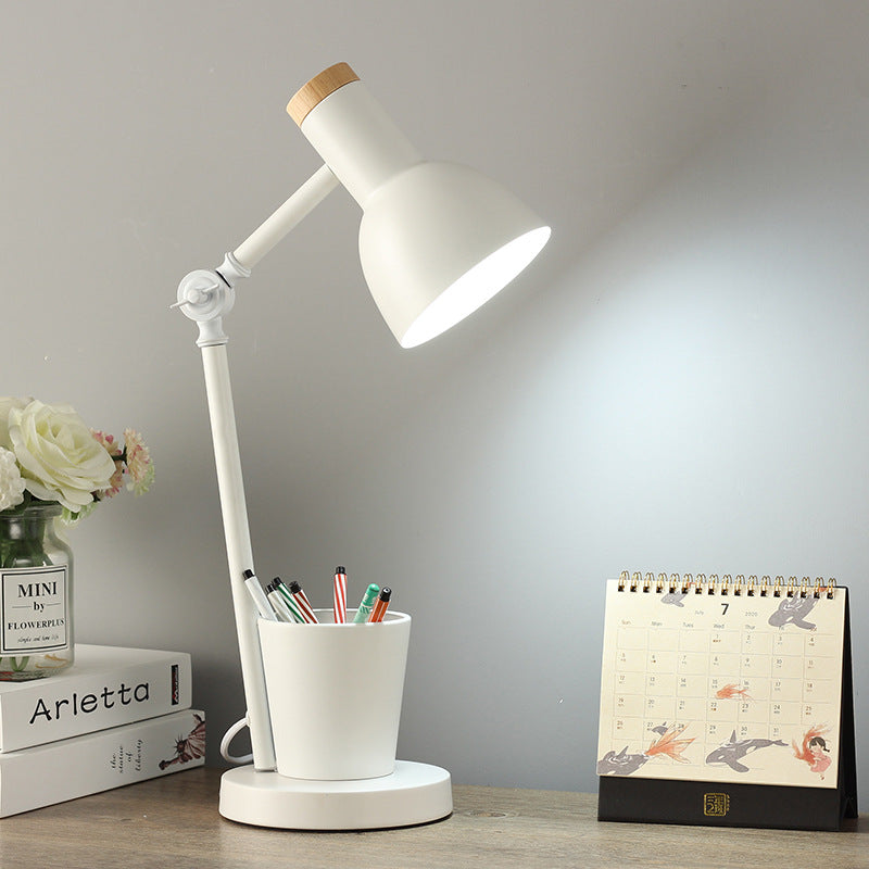Nordic Table Lamp Made of Iron and Solid Wood – Available in Multiple Colors
