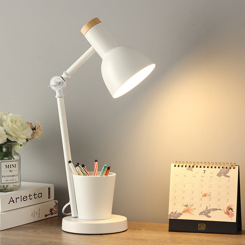 Nordic Table Lamp Made of Iron and Solid Wood – Available in Multiple Colors