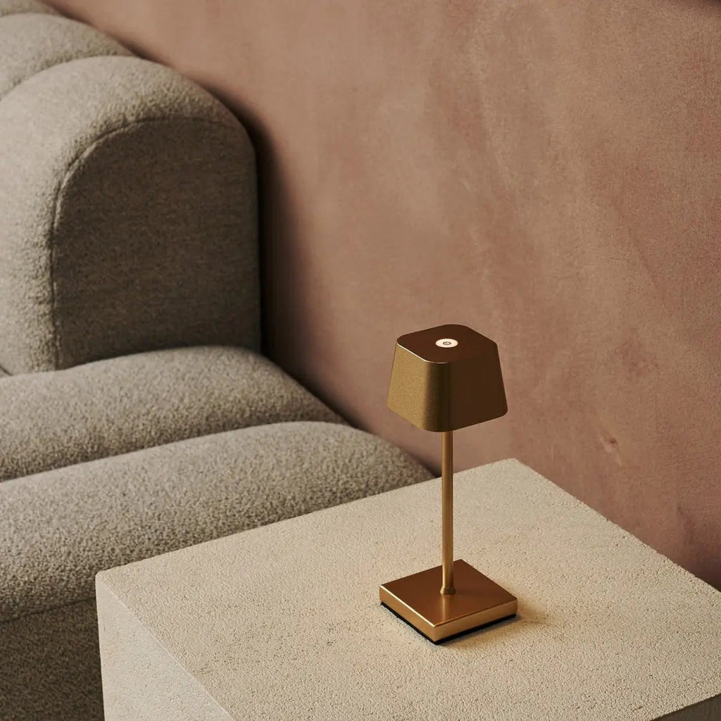 Sarphati Mini Gold Cordless Lamp | Wireless Charging via Charging Station, Dimmable & 3 Light Modes