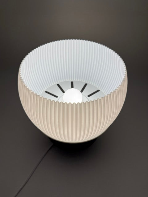 Design Table Lamp "Drift" with Modern Ribbed Shade and Stylish Geometric Base – Unique Warm Lighting