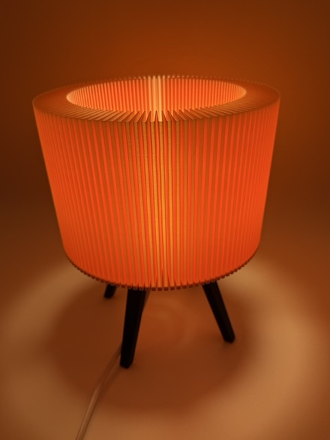 Modern Table Lamp "Ribble" with Pink Ribbed Shade and Black Base – Unique Ambient Lighting