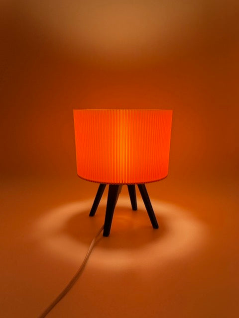 Modern Table Lamp "Ribble" with Pink Ribbed Shade and Black Base – Unique Ambient Lighting
