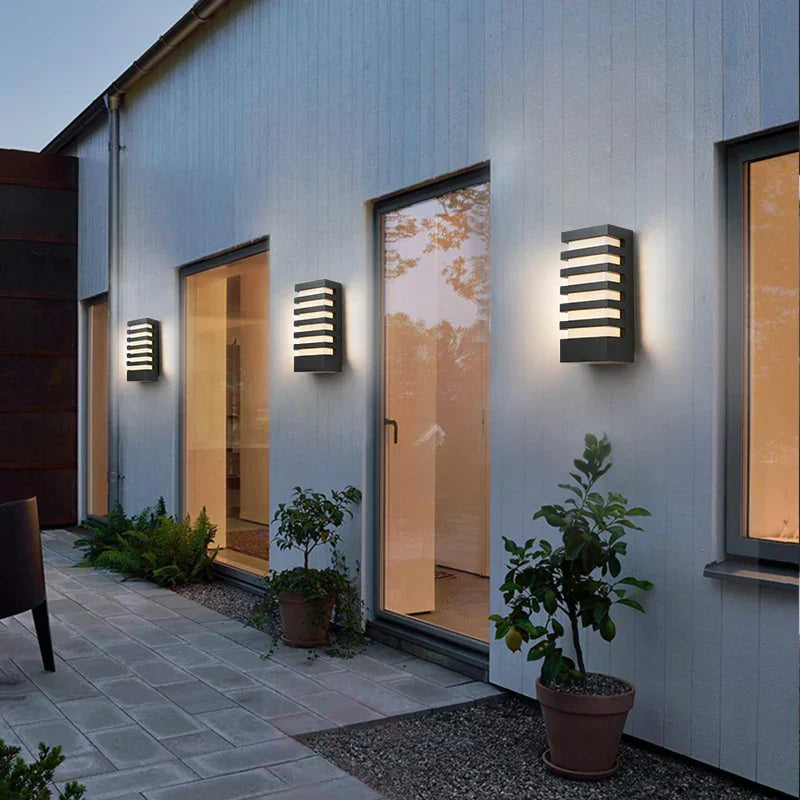 Minimalist LED Wall Light with Modern Design for Indoor & Outdoor Use – IP65