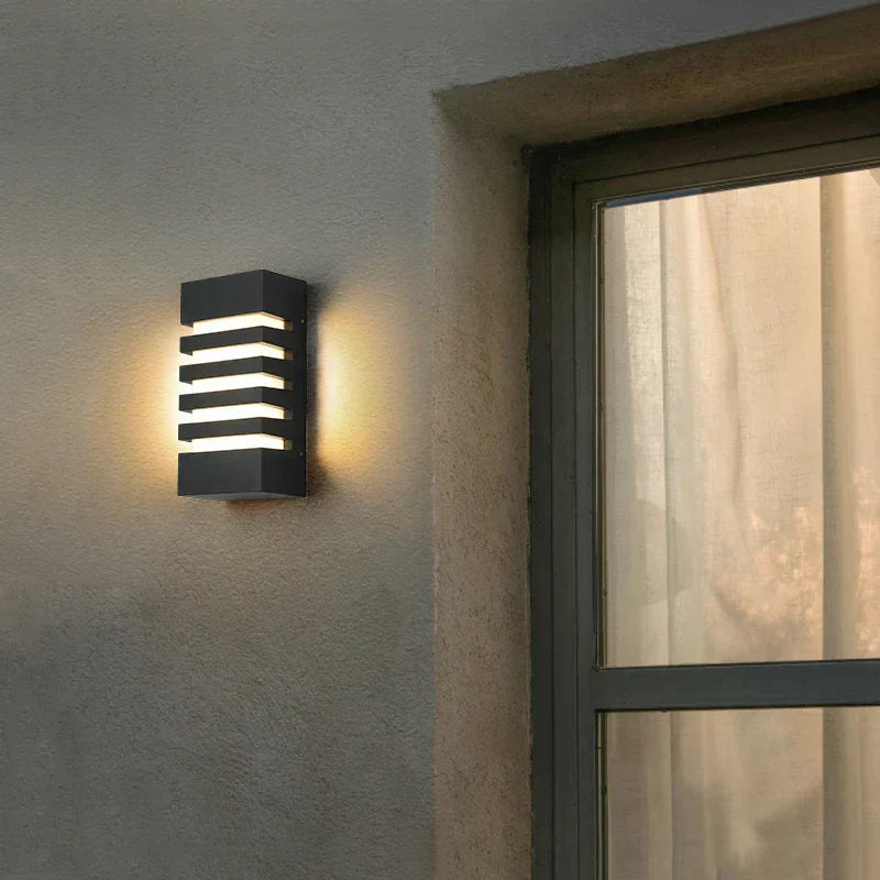 Minimalist LED Wall Light with Modern Design for Indoor & Outdoor Use – IP65