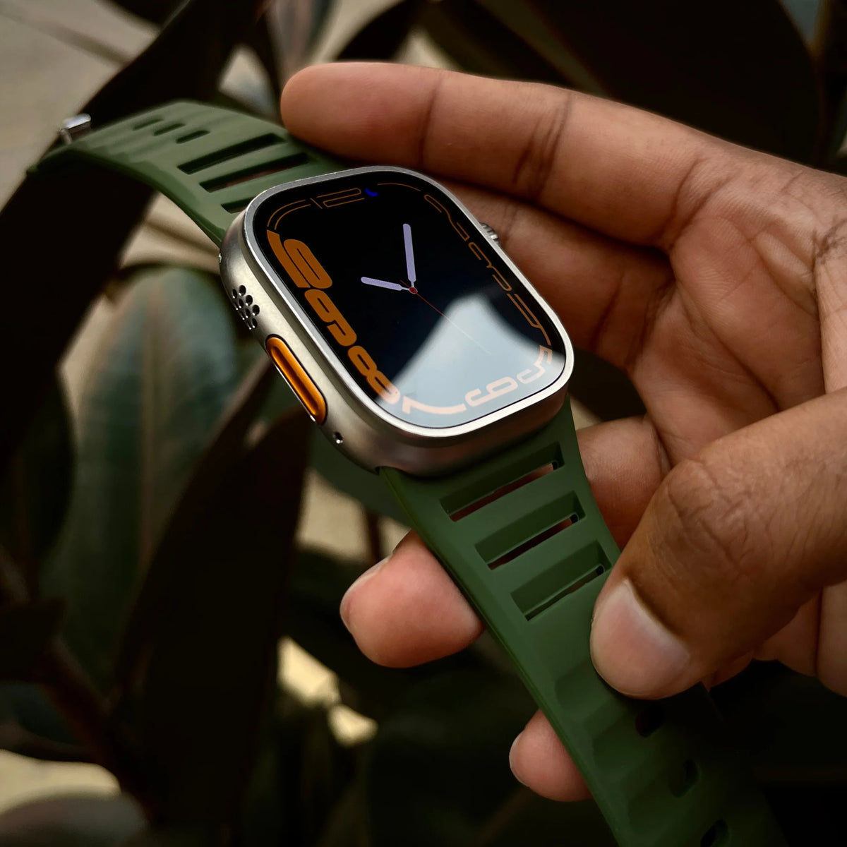 Silicone Sport Band for Apple Watch - Water-Resistant Strap 44/45/46/49mm