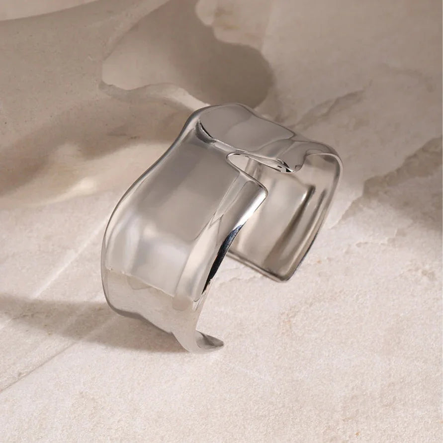 Women's Minimalist Cuff Bracelet - Gold-Plated Stainless Steel