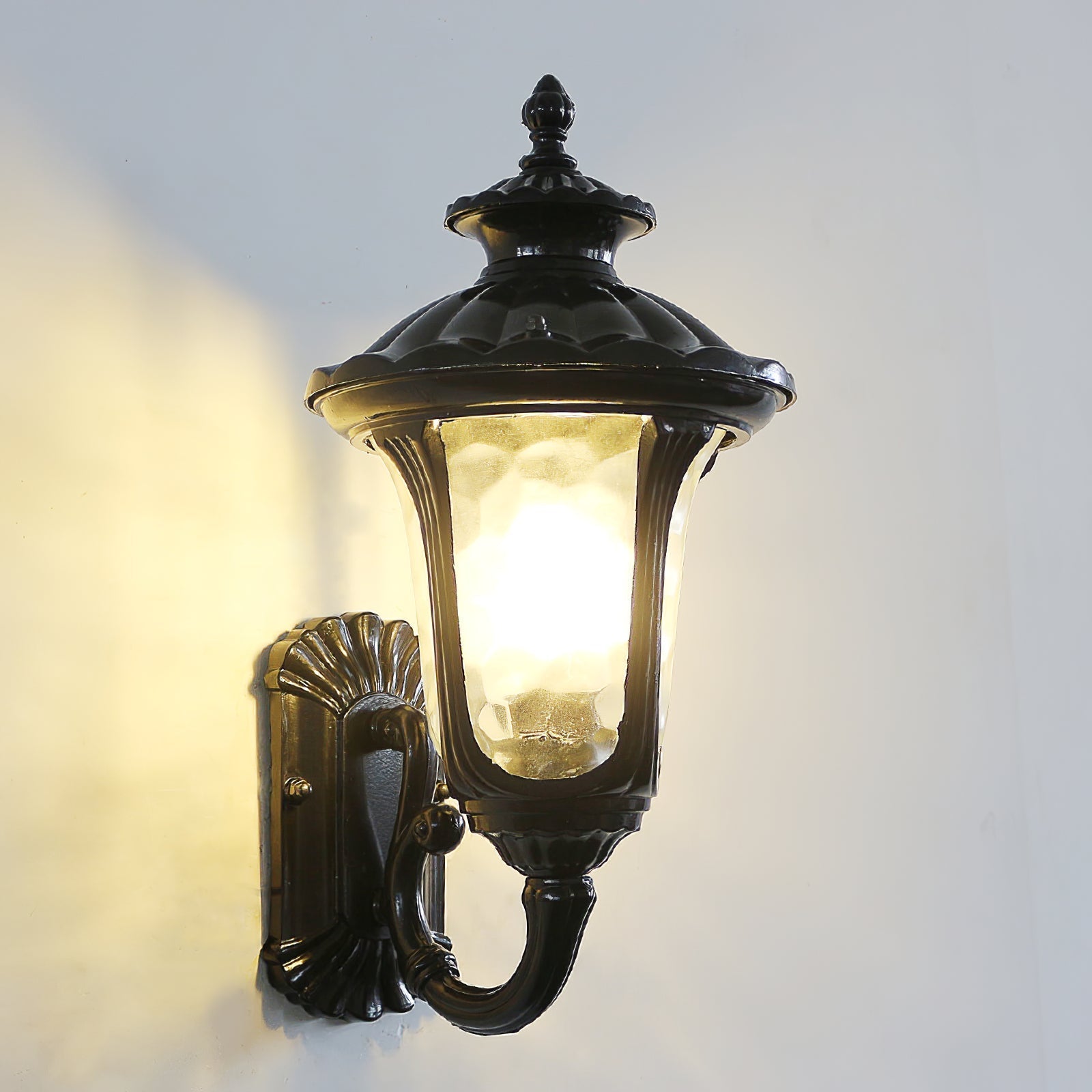 Verenia - Waterproof Retro Outdoor Wall Lamp with Frosted Glass