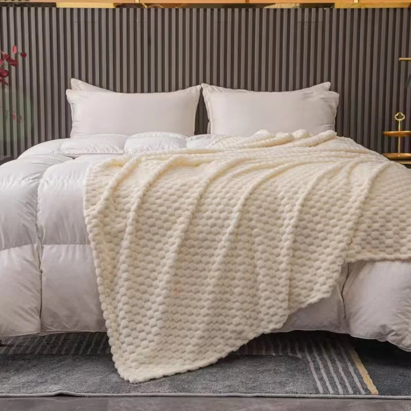 Caelidra – Checkered Soft Velvet Blanket Warm Cozy Throw for Sofa and Bed