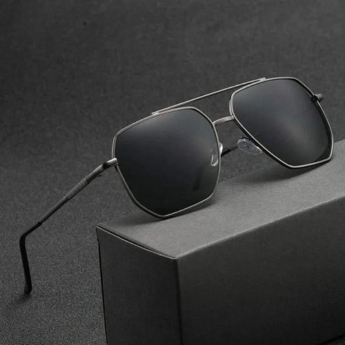 Aviator Sunglasses with Metal Frame and UV400 Lenses