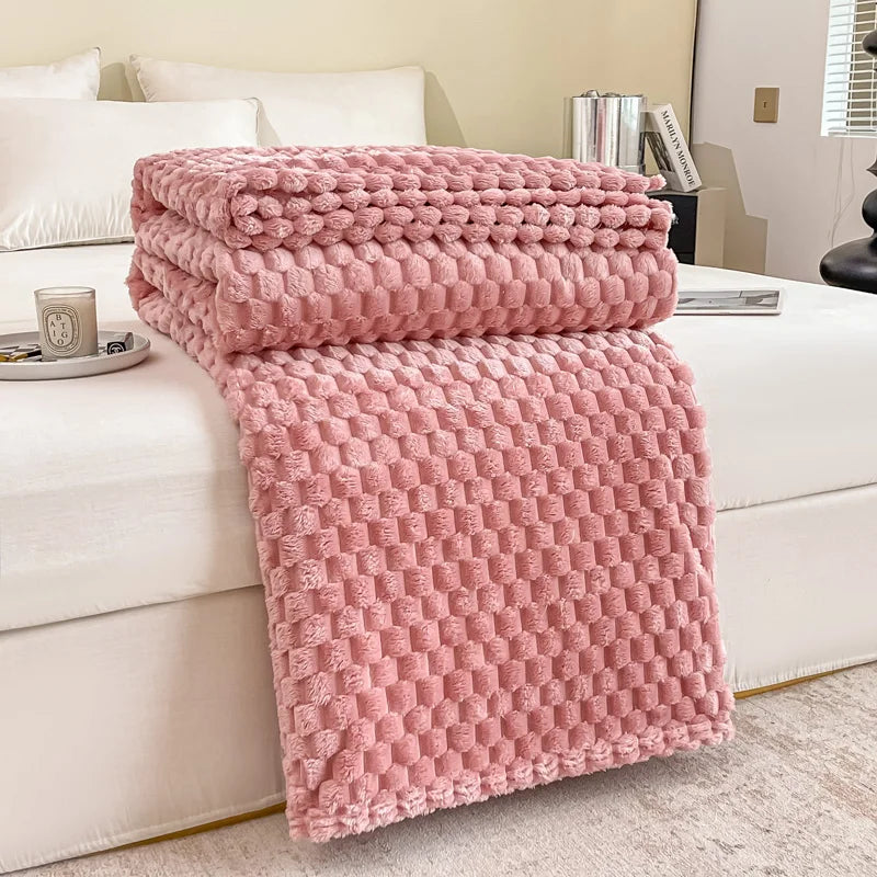 Caelidra – Checkered Soft Velvet Blanket Warm Cozy Throw for Sofa and Bed