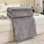 Caelidra – Checkered Soft Velvet Blanket Warm Cozy Throw for Sofa and Bed