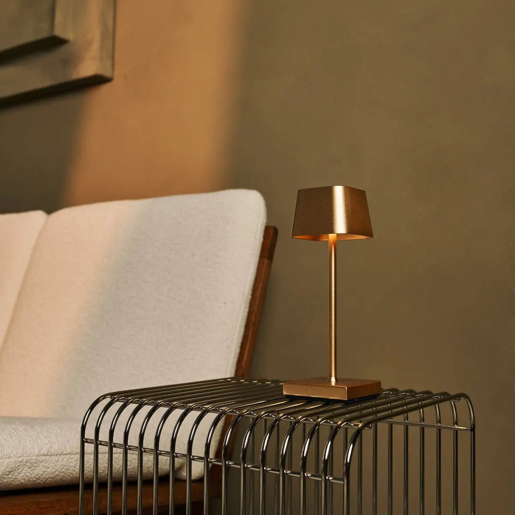 Sarphati Mini Gold Cordless Lamp | Wireless Charging via Charging Station, Dimmable & 3 Light Modes