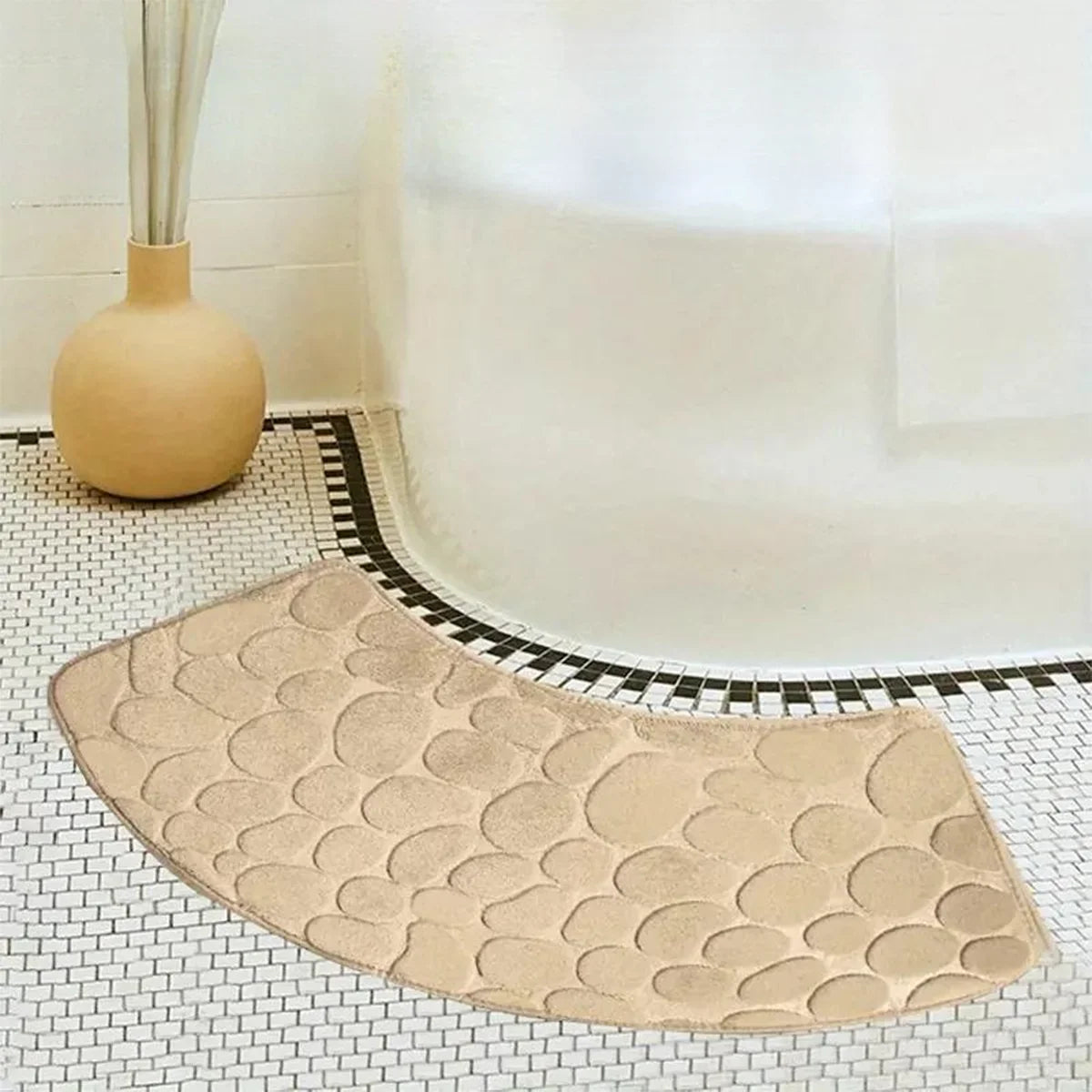 Verina – Curved Thickened Non-Slip Bath Mat for Shower and Toilet Floors