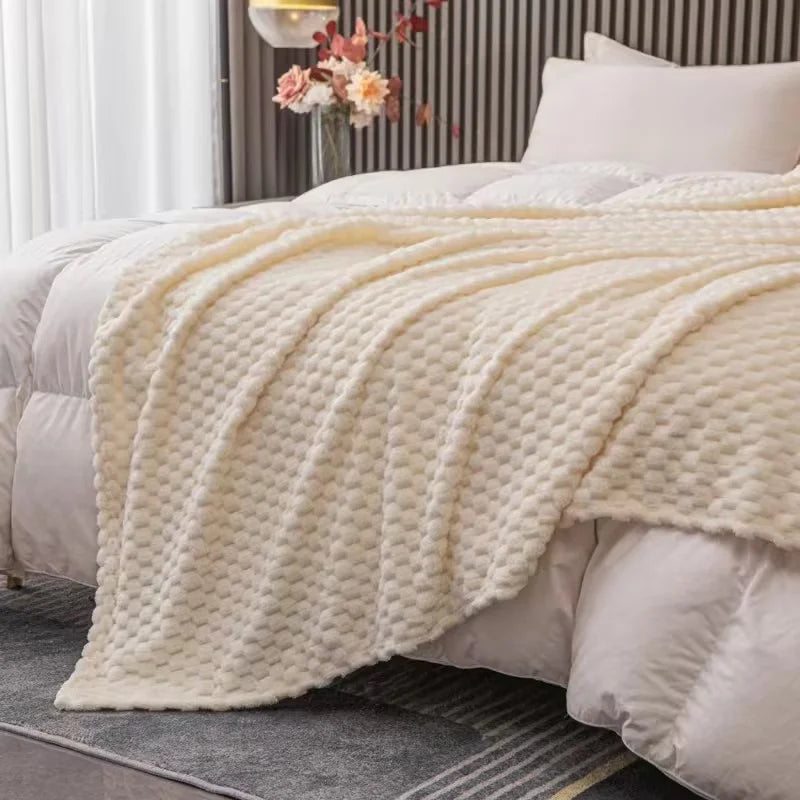 Caelidra – Checkered Soft Velvet Blanket Warm Cozy Throw for Sofa and Bed