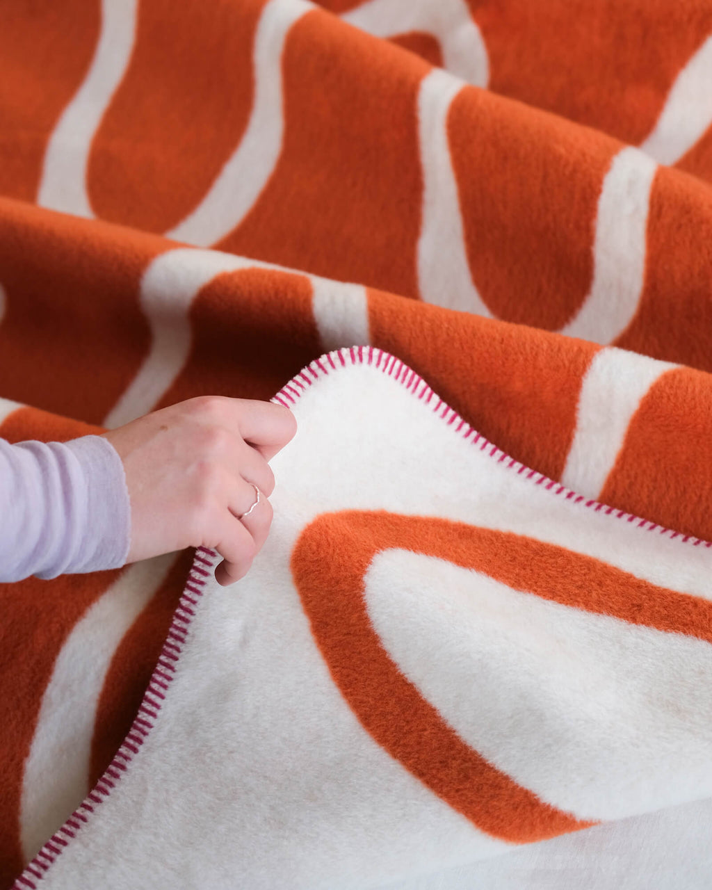 Swirl Throw