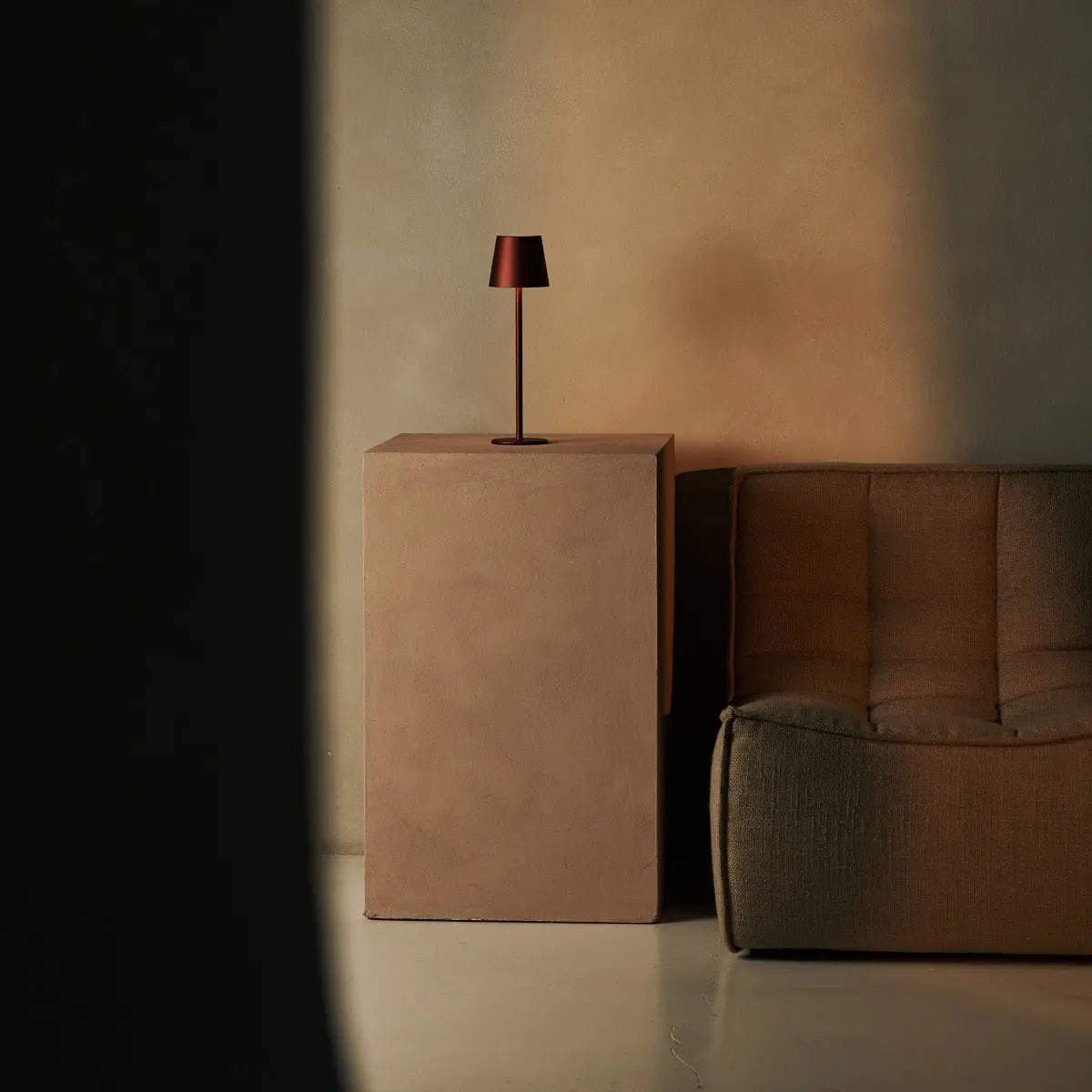Jasper Bronze Cordless Lamp with Rechargeable Battery | Modern, Dimmable & 3 Light Modes