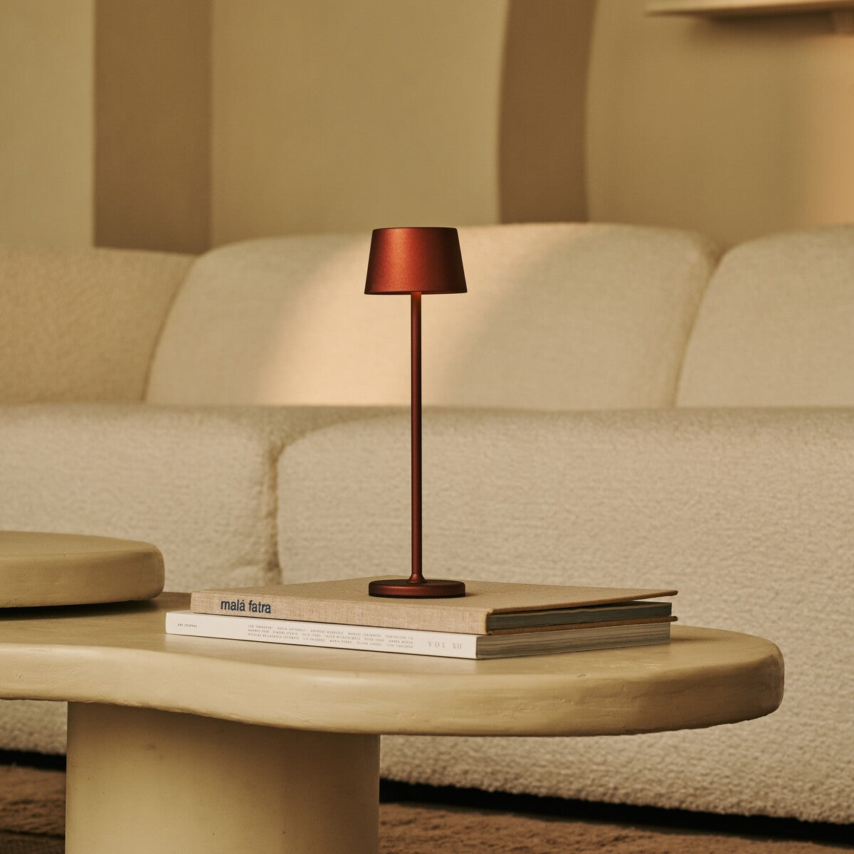 Toom Mini Bronze Wireless Lamp | Rechargeable via Charging Station, Dimmable & 3 Light Modes