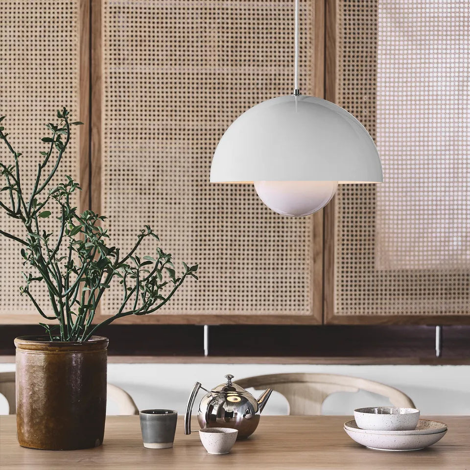 Ceiling Pendant Light in Iron with Adjustable Cord - Warm White Glow