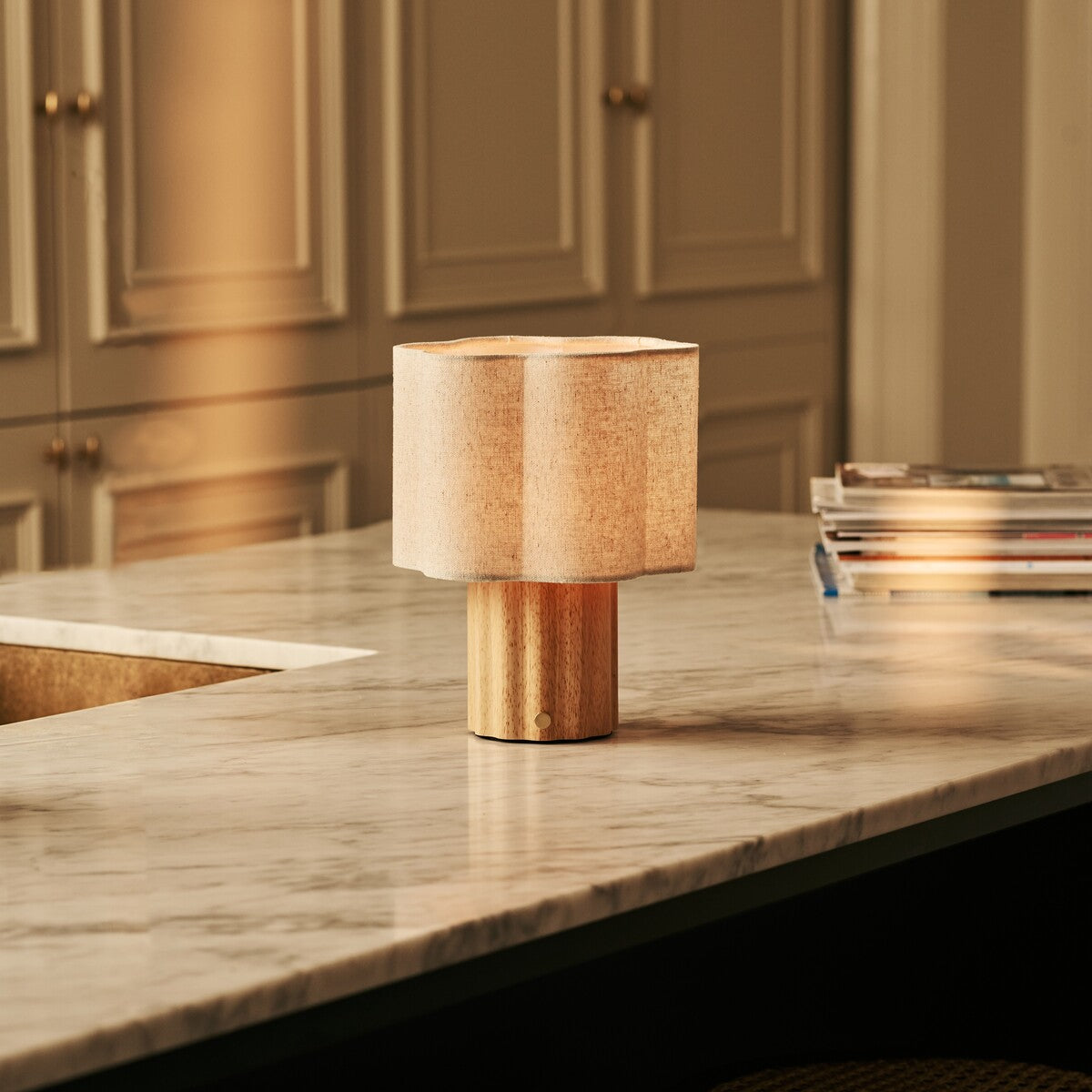 Yalisa Light Brown Rechargeable Table Lamp | Modular, Linen Blend & Dimmable