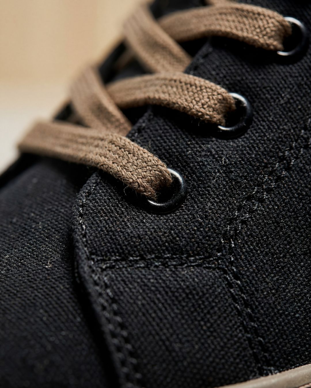Men's Canvas Sneakers Low-Top Minimalist Design