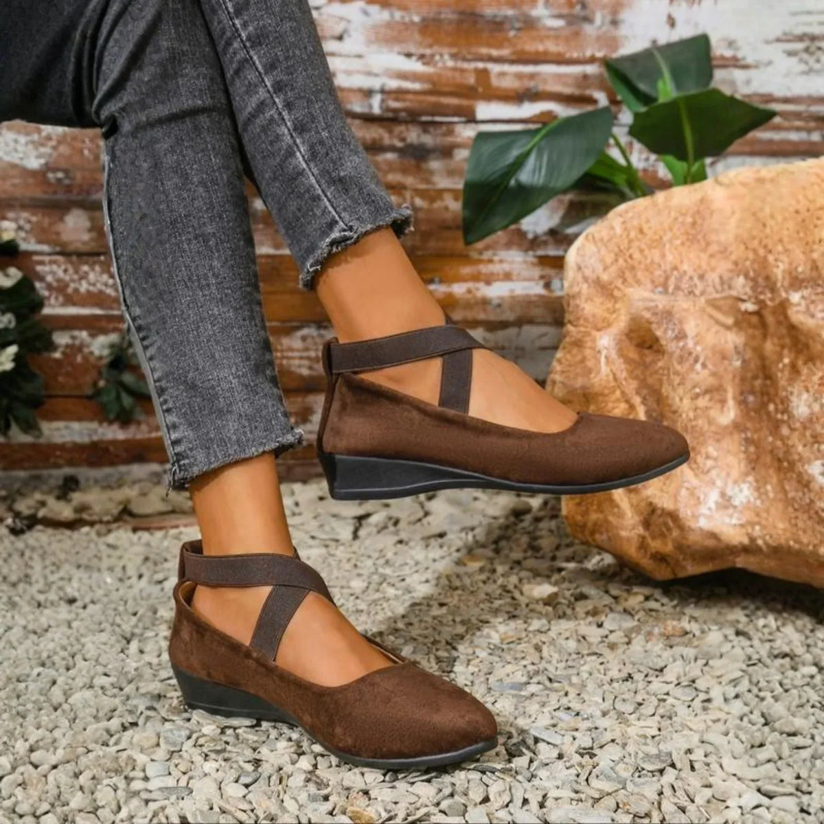 Women's Closed Toe Wedge Ballerina Flats – Comfort Fit Everyday Shoes