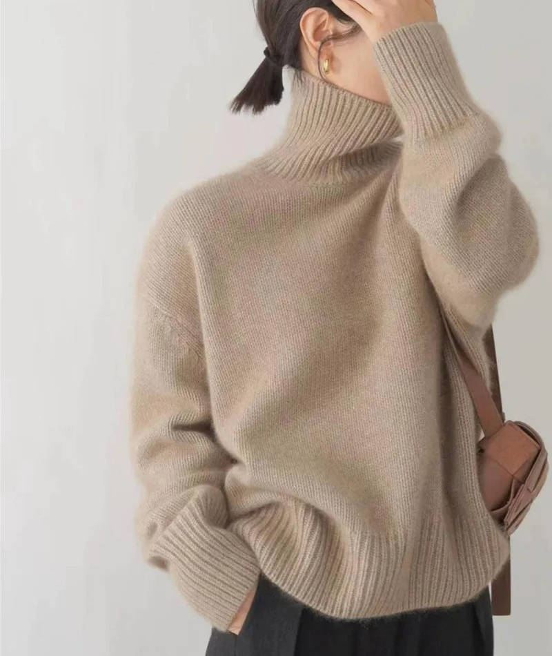 Women's Cashmere Turtleneck Jumper - Loose Fit Knit