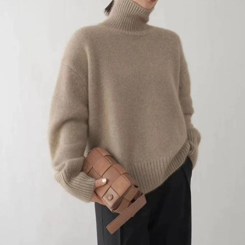 Women's Cashmere Turtleneck Jumper - Loose Fit Knit