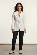 White Fitted Single-breasted Blazer with Classic Lapel - Blazers - Photo 4